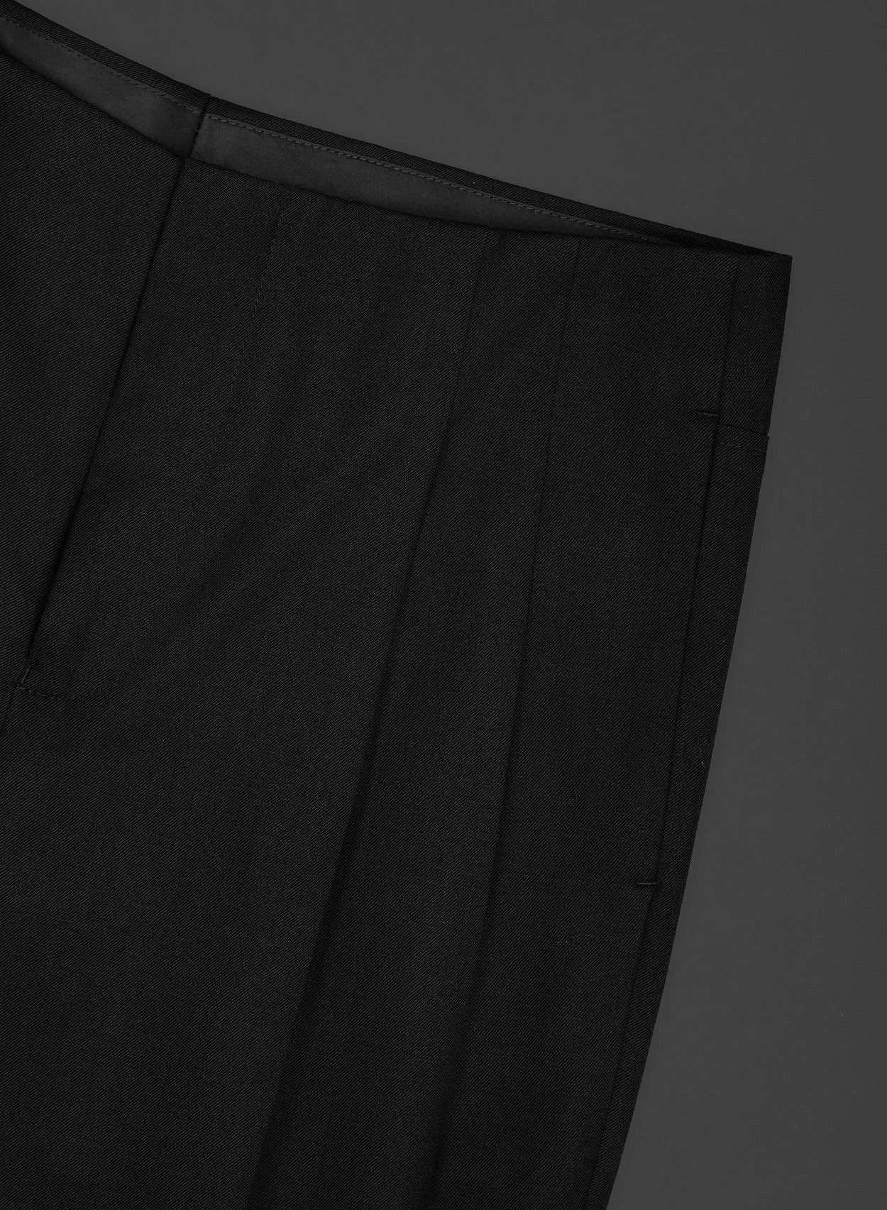 Black Pleated No Waistband Flare Trouser