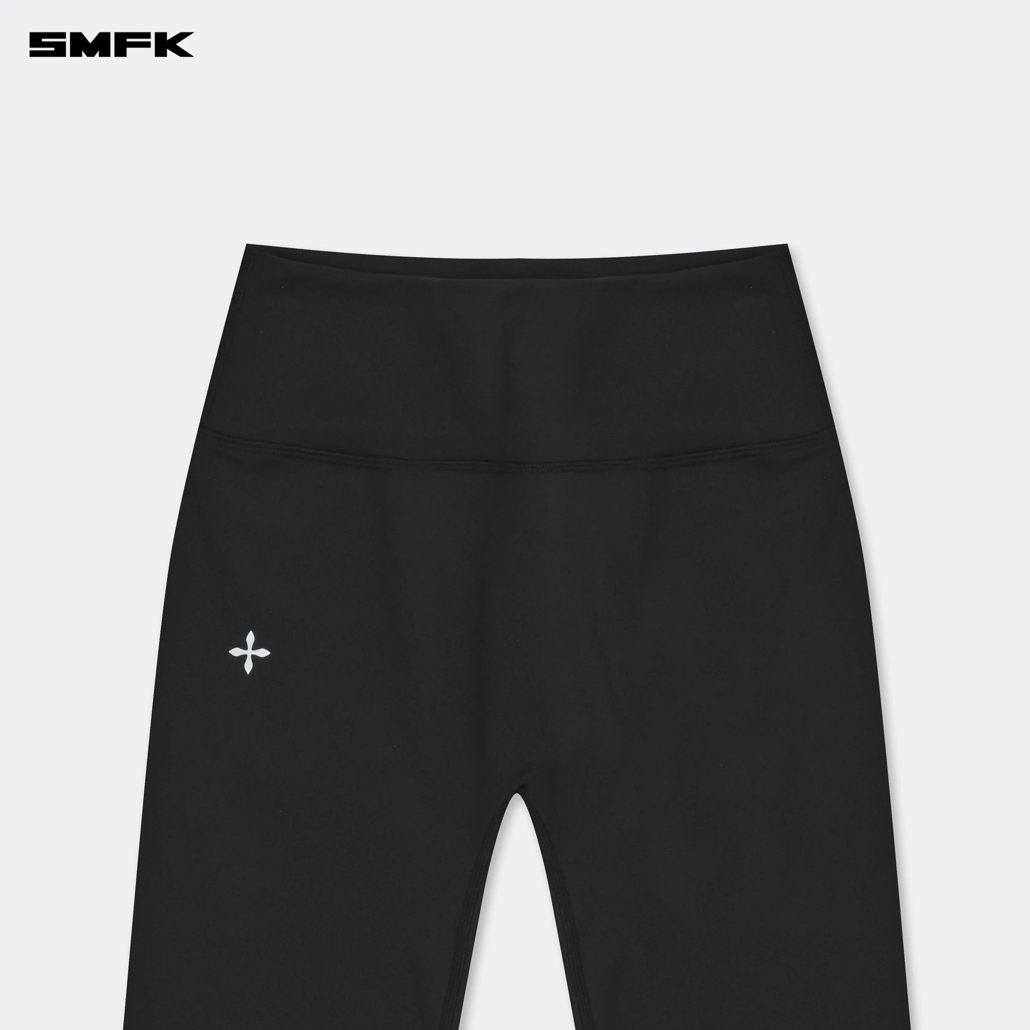 FUTURE X-Heat Shaping Straight Pants Black