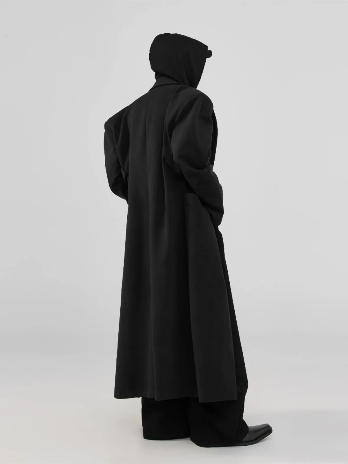 Minimalist Silhouette Long Wool Coat