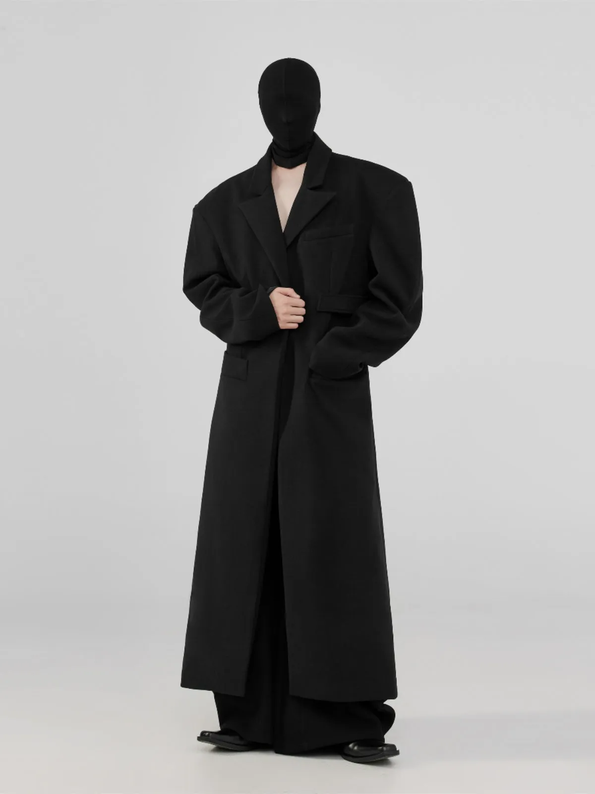 Minimalist Silhouette Long Wool Coat